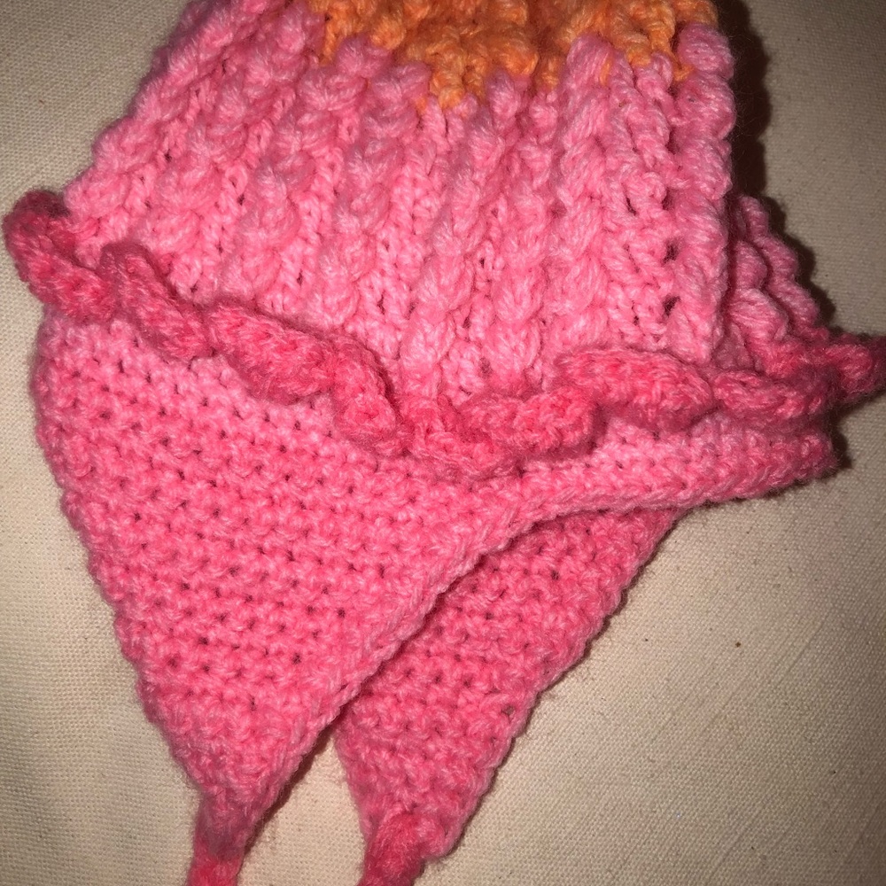 Crocheted hat :) - Picture 2 of 3
